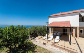 2 Bedroom Lovely Apartment In Rtina